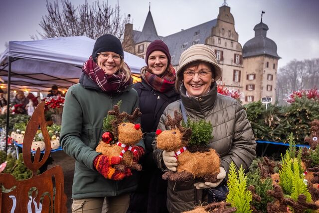 Am Schloss Bodelschwingh wurde am Donnerstag (30.11.) der beliebte Weihnachtsmarkt „Weihnachtsflair“ eröffnet.