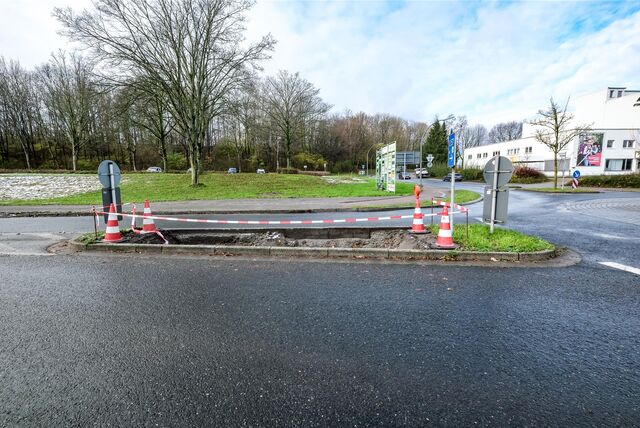 Bauarbeiten auf der Straßeninsel am Bruchweg in Recklinghausen