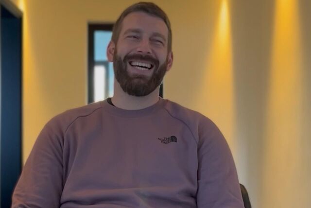 Marco Köhler lacht.