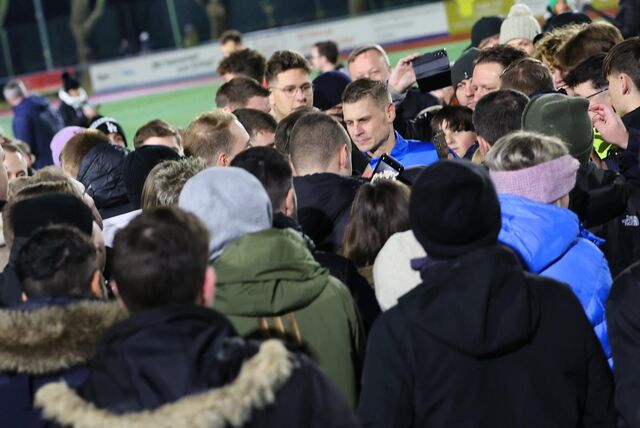 Am 8. Dezember 2023 trafen Wacker Obercastrop mit Kevin Großkreutz und Dedé auf ihren Ex-BVB-Teamkameraden mit dessen Team von LKS Goczalkowice. Die Gäste aus Polen siegten 3:1.