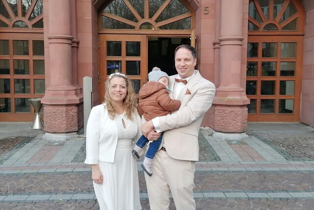Hochzeit Paar Kind Familie Dortmund Standesamt Trauung Brautpaar