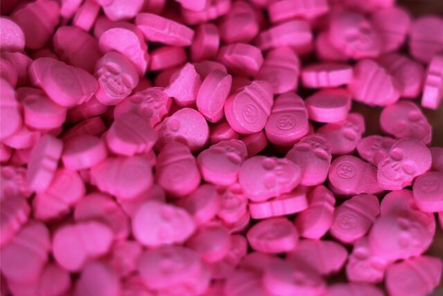 Ecstasy-Tabletten sollen dazu geführt haben, dass ein Jugendlicher (16) mit lebensbedrohlichen Symptomen in ein Krankenhaus eingeliefert worden ist.