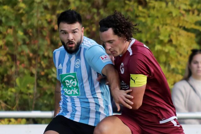 Der 1. FC Gievenbeck im Zweikampf mit dem ASC 09.