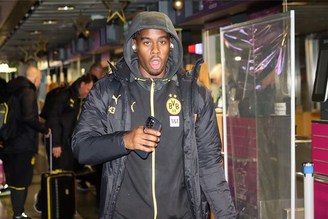 Jamie Bynoe-Gittens am Dortmund Airport.