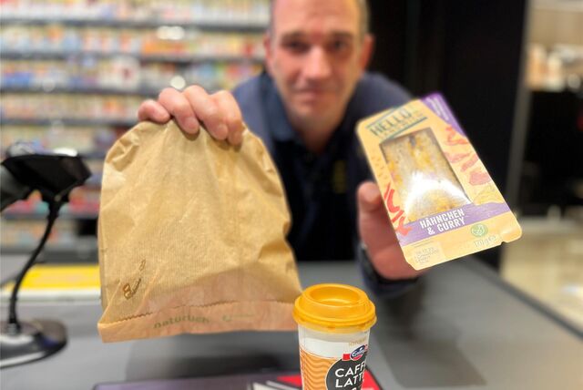 Seit Juni 2023 bietet Andreas Neumann in der Jet-Tankstelle in Haltern „Too Good To Go“ an.