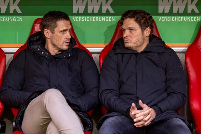 Sebastian Kehl im Gespräch mit Edin Terzic.