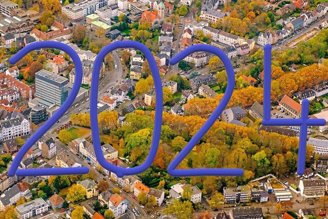 Luftbild von Recklinghausen mit einer 2024 davor
