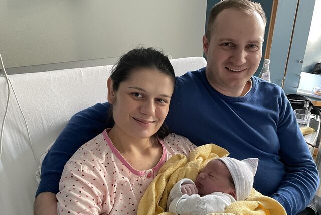 Marina (25) und Mile (32) Stanisic aus Castrop-Rauxel sind zum zweiten Mal Eltern geworden. Ihr Sohn Stefan kam am 1.1.2024 um 11.28 Uhr im Rochus-Hospital zur Welt.