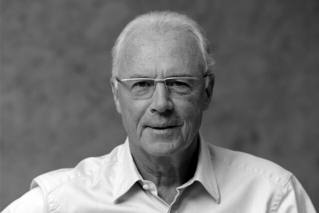 Der Ehrenpräsident des FC Bayern, Franz Beckenbauer, aufgenommen vor der Sendung «Blickpunkt Sport extra». Franz Beckenbauer ist tot. Die deutsche Fußball-Legende starb am Sonntag im Alter von 78 Jahren, wie seine Familie am Montag der Deutschen Presse-Agentur mitteilte.