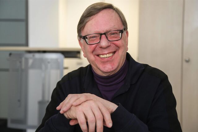 Gerd Kolbe lächelt in die Kamera.