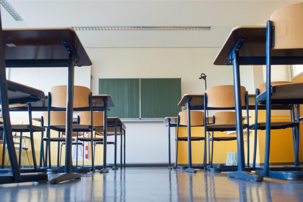 Leerer Klassenraum Leerer Klassenraum