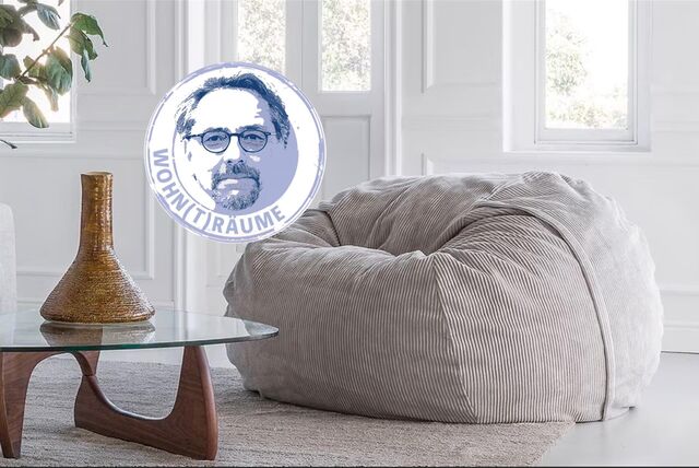 Ein Sitzsack aus Breitcord in einem Wohnraum.