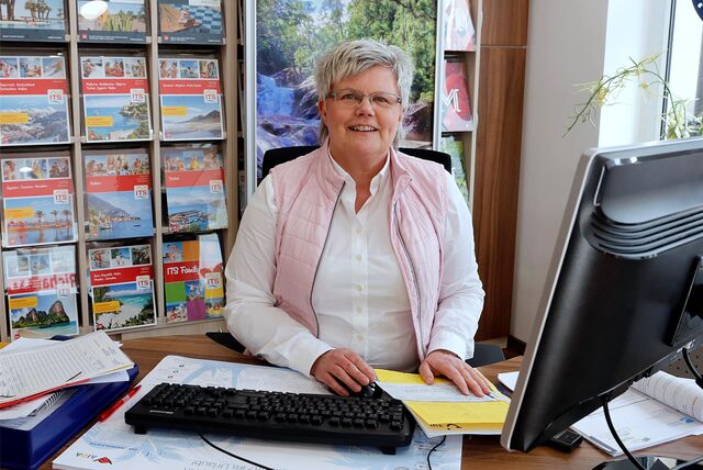 Angelika Schmäing vom Reisebüro Haltern hat gerade viel zu tun.