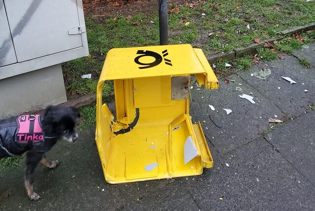 Dieser Briefkasten am Schmemannsweg in Kirchderne ist am Freitagabend (12.1.) zerstört worden