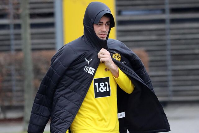 Giovanni Reyna geht über das Trainingsgelände.