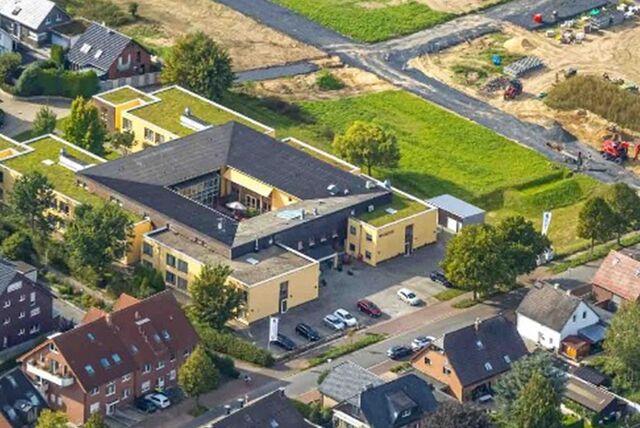 Das Seniorenzentrum Kahrstege aus der Luft.