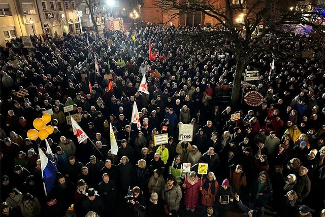 Halterner demonstrieren gegen Rechtsextremismus.