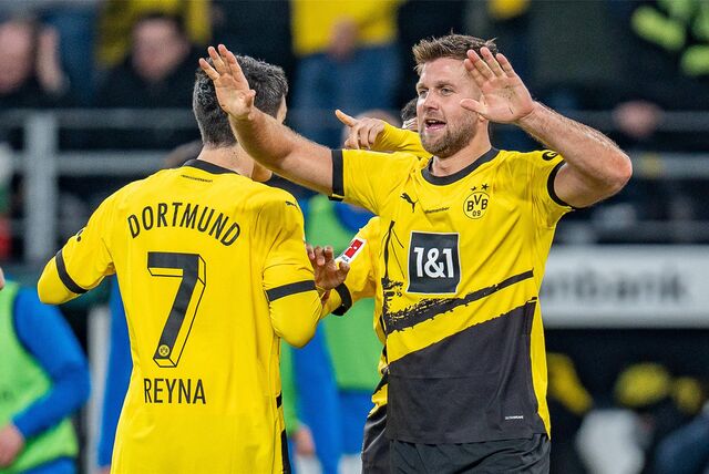 Niclas Füllkrug jubelt gemeinsam mit Giovanni Reyna.