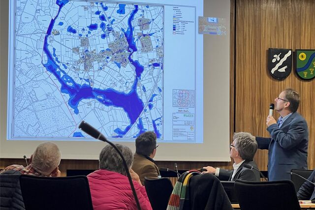 Die Stadt Dorsten hat gemeinsam mit Vertretern von Emschergenossenschaft und Lippeverband neue und detailreiche Starkregengefahrenkarten vorgestellt.