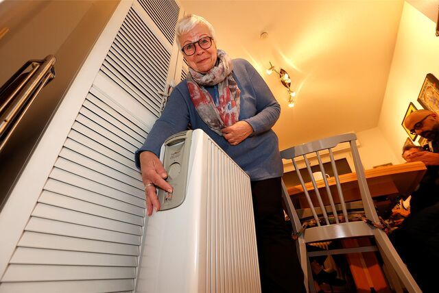 Gisela Peters wohnt im Mehrfamilienhaus an der Mersch 2. Seit mehr als einer Woche sind die Heizkörper kalt.
