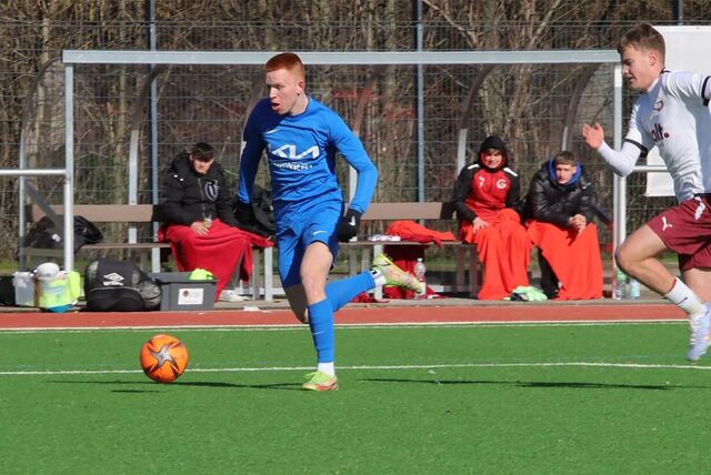 Tyler Mehnert brachte den VfB Waltrop in Führung.