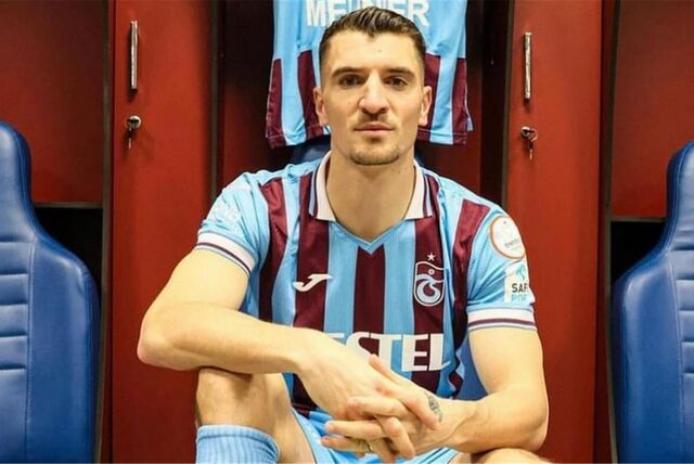 Thomas Meunier im Trikot von Trabzonspor.