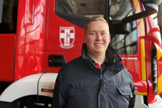 Jan Heppner, Sprecher der Dorstener Feuerwehr, gibt Tipps für das richtige Verhalten im Brandfall.