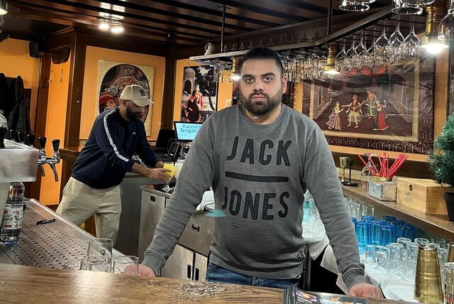 David Kwiek hinter dem Tresen im „Tandoori Love”.