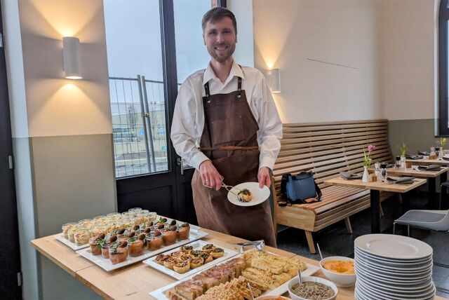 Thorsten Benninghoff ist der gastronomische Leiter des Qualifizierungsprojekts im Bürgerbahnhof.