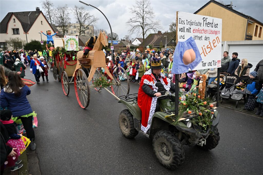 Prachtvolle Motivwagen, bunte Fußtruppen und ein begeistertes Publikum prägen den Karnevalsumzug in Sickingmühle.