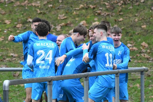 Die B-Junioren des SV Wacker Obercastrop  gewannen in der Bezirksliga durch ein spätes Tor überraschend mit 1:0 gegen den Tabellenzweiten SG Wattenscheid 09 II.