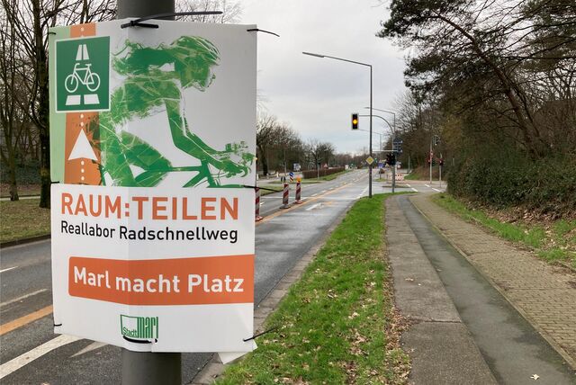 Das Reallabor Radschnellweg an der Willy-Brandt-Allee ist Geschichte. Demnächst müssen Radfahrer wieder die maroden alten Radwege benutzen.