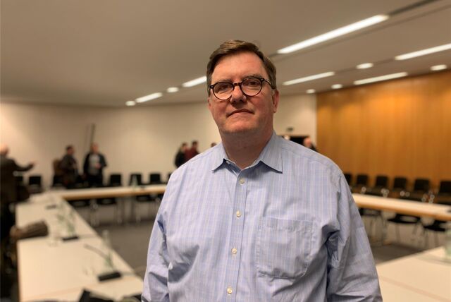 Carsten Papp sprach beim EUV Verwaltungsrat für den Antrag.