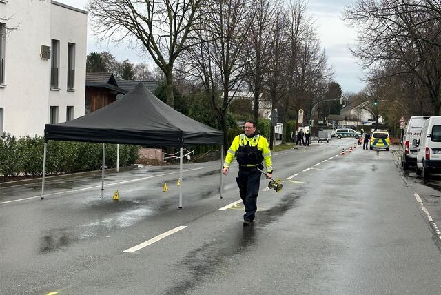 An der Ecke Wittbräucker Straße / Lührmannstraße in Höchsten ist am Donnerstag (15.2.) ein siebenjähriger Junge von einem Auto erfasst und lebensgefährlich verletzt worden.