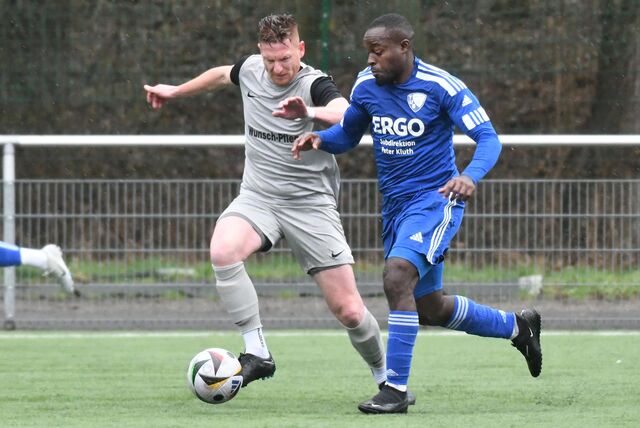 Wegen einer knappen 0:1-Niederlage gegen den TuS Heven wurde der FC Frohlinde  in der Bezirksliga die Rote Laterne des Tabellenletzten nicht los.
