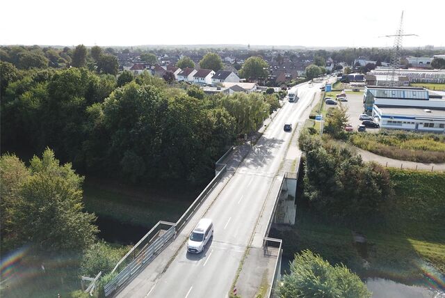 Die Wartburgstraße von Habinghorst nach Henrichenburg soll verbreitert werden. Von der Heerstraße bis zur Freiheitstraße wird bald gebaut. Dabei wird auch die Brücke über die Emscher neu gemacht.
