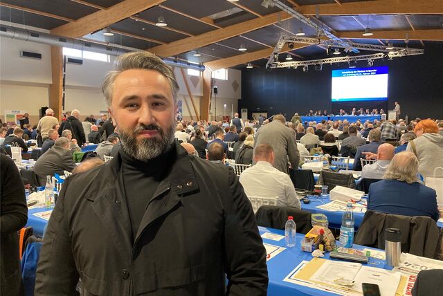 Hallenbetreiber Hüseyin Yigitoglu vor dem AfD-Parteitag im Februar 2024 im Eventzentrum.NRW.
