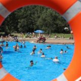 Es steht wohl Spitz auf Knopf für das Freibad Hardenberg in Dortmund. Jetzt müssen Ingenieure ran.
