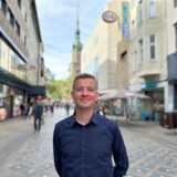 Stadtforscher Frank Westerhage auf dem Ostenhellweg in Dortmund. Er sagt voraus, dass die Einkaufszone vor einem tiefgreifenden Wandel steht.