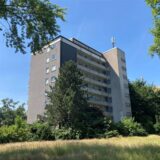 Ein Hochhaus.