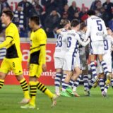 Die Spieler des MSV Duisburg bejubeln einen Treffer.