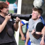 Fotograf Volker Engel (l) brachte auch Fotos vom Bezirksliga-Spiel des FC Frohlinde (graue Trikots) gegen den CF Kurdistan Bochum mit.