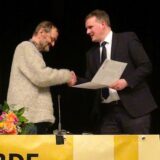 Für sein langjähriges Engagement in Barkenberg wurde der ausscheidende Sprecher der Wulfen-Konferenz, Daniel Eickmann-Gerland, zum Abschied mit der Goldenen Ehrennadel der Stadt Dorsten ausgezeichnet.