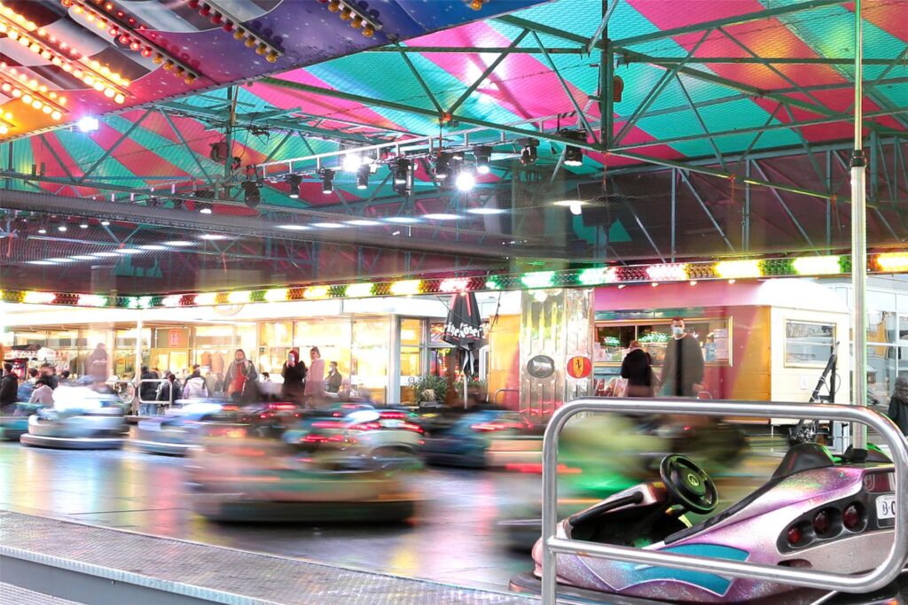 Autoscooter auf der Gertrudiskirmes in Bochum.