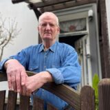Albert Gottwald wohnt seit 1973 an der Schweriner Straße. In seinem Zechenhaus fühlt er sich mit seiner Frau sehr wohl. Aber eine Abgabenerhöhung für die Grundsteuer will er eigentlich nicht mitmachen.