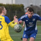 Bezirksliga-Schlusslicht BW Huckarde setzte sich überraschend mit 2:0 beim Aufstiegsanwärter Spvg Schwerin durch. Es trafen Philip Wielsch und Henrik Lange.