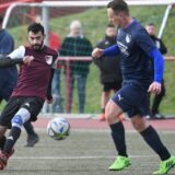 BW Börnig (blaue Trikots), hier im Spiel gegen die SG Victoria/Sportfreunde, hat in der Kreisliga C1 für einen Spielabbruch gesorgt. Betroffen war die Partie bei der SG Herne 70 II.