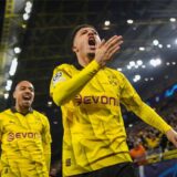 Jadon Sancho jubelt.