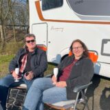 Mann und Frau beim Camping in Haltern