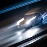 Gegen drei mutmaßliche Autobahnraser, die sich ein Rennen auf der A2 geliefert haben sollen, wurde das Verfahren eingestellt. Einer der Verdächtigen spricht nun über den Vorfall.